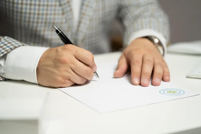 man, sign, paper, write, document, contract, signing, agreement, signature, signing document, signing contract, signing paper, sign, contract, contract, contract, contract, contract, signing, agreement, signature, signature. Seven clauses to check in commerce reviews commercial contracts