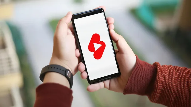 youtube shorts, youtube, video, smartphone, vertical, logo, content, creator, youtube shorts, youtube shorts, youtube shorts, youtube shorts, youtube shorts, youtube. How to get video reviews from UK customers for ecommerce